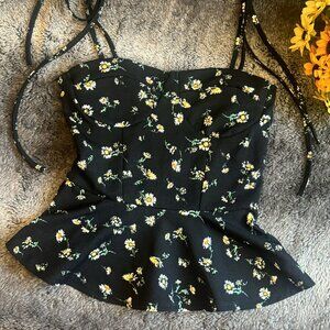 Super Cute Ditzy Floral Knot Shoulder Ruffle Hem Cami Top Small NWOT